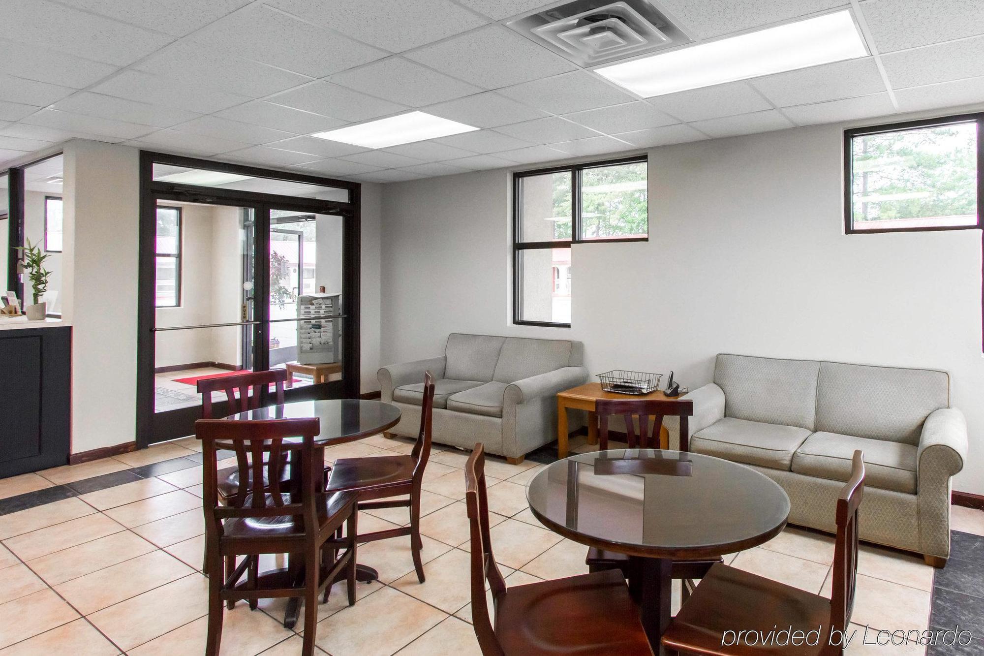 Americas Best Value Inn Opelika Exterior photo