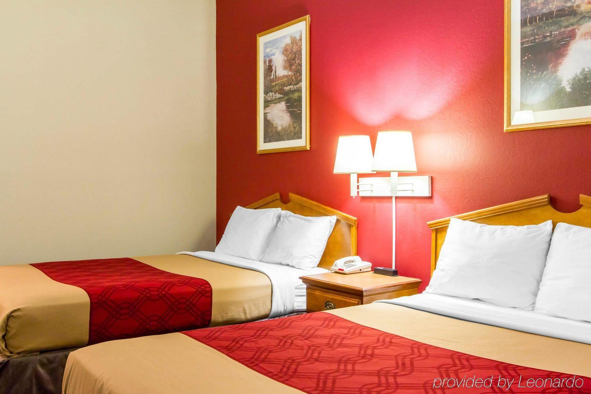 Americas Best Value Inn Opelika Exterior photo