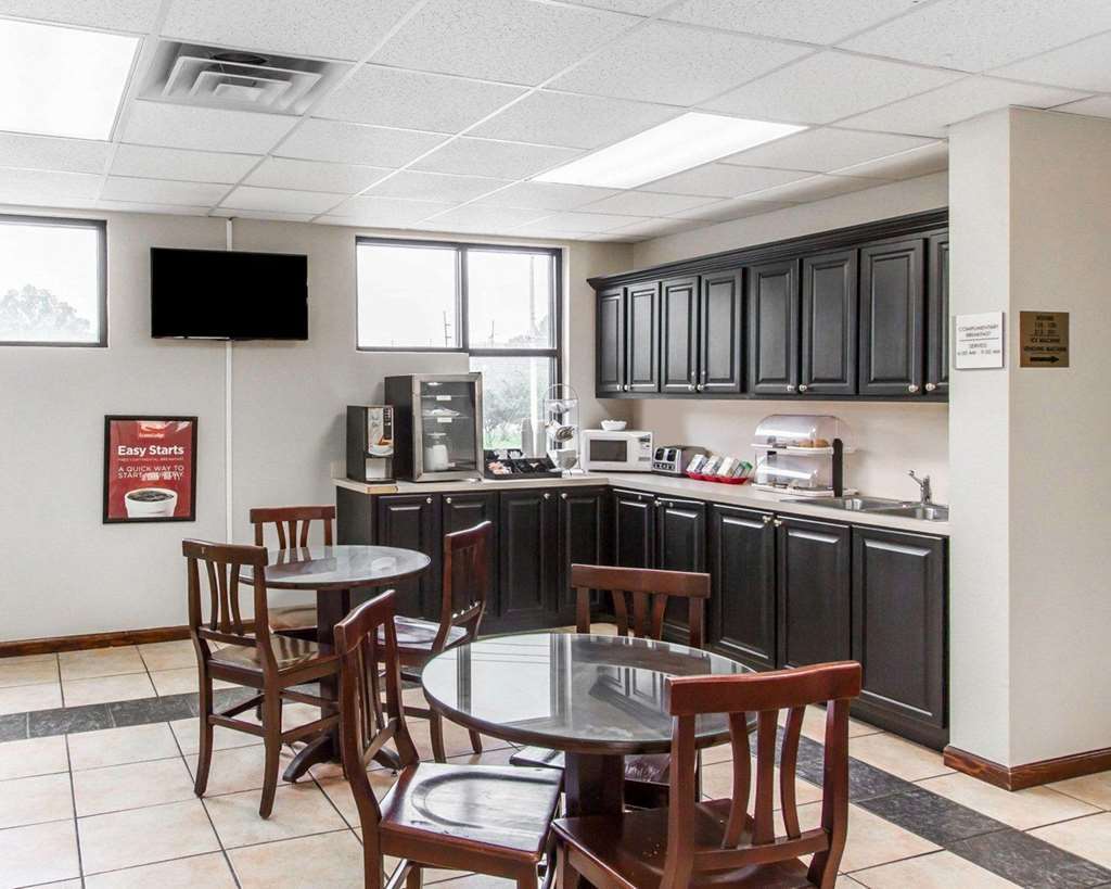 Americas Best Value Inn Opelika Restaurant photo